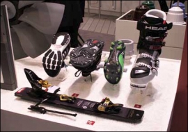 Široké uplatnění nacházejí plasty při výrobě spotřebního zboží, například různých druhů obuvi