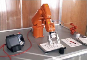 Studenti domažlického učiliště si v rámci výuky osvojují i práci s robotickými zařízeními
