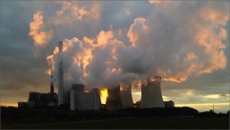 Jedním z největších znečišťovatelů v SRN i v Evropě je uhelná elektrárna Neurath