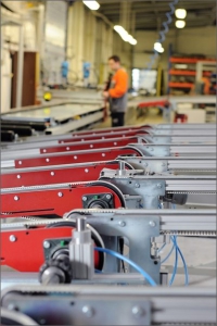 U nás TYROS Loading Systems CZ ročně nainstaluje v průměru 1000 průmyslových vrat a 500 nakládacích míst