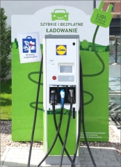 Lidl rozšiřuje svou síť rychlonabíječek elektromobilů v Polsku s využitím nabíjecích stanic ABB