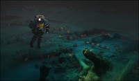 Pomocí kovového krunýře Newt Suit je možné se potopit až do hloubky 300 metrů