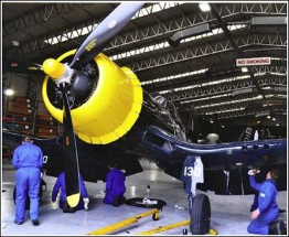 FG-1D Corsair připravovaný na vystoupení