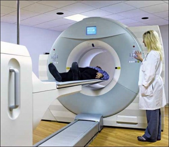 Podle průzkumů Mezinárodní alzheimerovské společnosti trpělo v roce 2009 některou formou demence 35,6 milionu lidí na světě. Tento počet se však každých 20 let zdvojnásobuje a očekává se, že do roku 2050 stoupne jejich počet na 115 milionů případů.