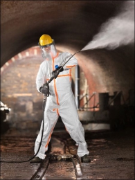 DuPont uvádí na trh novou ochrannou kombinézu Tyvek® 800 J