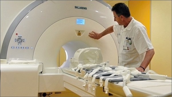 Novému přístroji se podrobněji budeme věnovat v časopisu Medicínská technika, vydavatelství Business Media CZ, které vyjde začátkem června 2015.