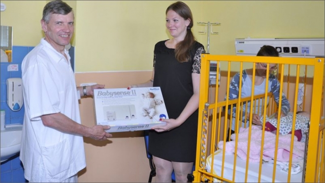 Nadace Křižovatka předala monitory dechu