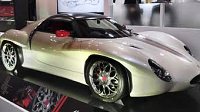 Na veletrhu JIMTOF 2014 zdobil stánek společnosti Yamazaki Mazak model sportovního vozu Kode9