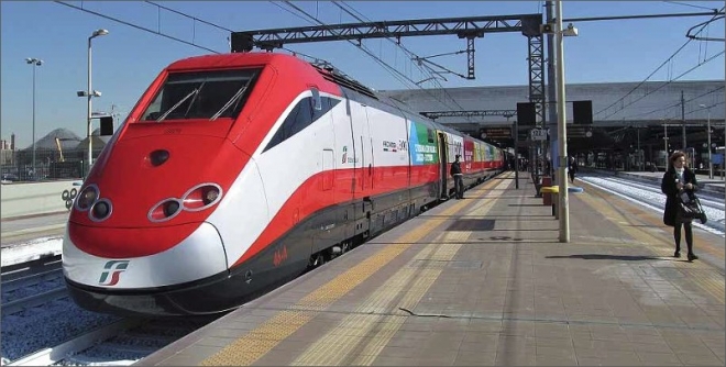 Frecciarossa vyjíždí z milánského nádraží Rho Fiera
