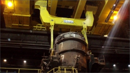 Nový 500tunový mostový jeřáb v ArcelorMittal Ostrava
