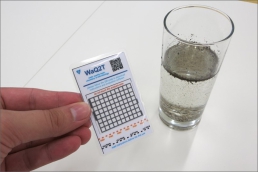 Malá kartička upozorní na kontaminaci pitné vody