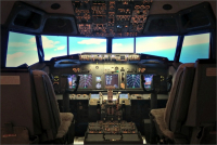 Nový simulátor letounu Boeing 737 disponuje kokpitem v reálném měřítku