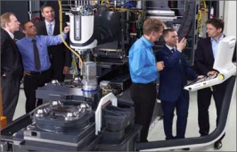 V souvislosti s konkrétním investicemi společností DMG MORI a Schaeffler Technologies byl zahájen společný inovační projekt Obráběcí stroj 4.0, který byl prezentován na příkladu soustružnicko-frézovacího centra DMC 80 FD duoBLOCK®