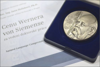 Cena Wernera von Siemense každoročně oceňuje nejlepší studenty, pedagogy a vědecké týmy. Cena Wernera von Siemense každoročně oceňuje nejlepší studenty, pedagogy a vědecké týmy.