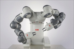 Robot YuMi je klíčovým prvkem ABB v oblasti Internetu věcí, služeb a lidí