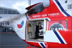Armádní vrtulníky umožní rychlou přepravu ECMO týmů