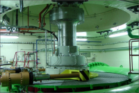 Lipno - hřídel soustrojí mezi turbínou a generátorem Lipno - hřídel soustrojí mezi turbínou a generátorem