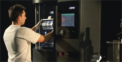 Laboratorní přístroj 4SPIN je určen k přípravě nanovlákenných materiálů v silném elektrostatickém poli