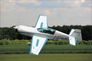Letadlo EXTRA 330 LE s elektropohonem Siemens je prvním elektrickým letadlem na světě v kategorii CS-23 (letouny kategorie normální, cvičná, akrobatická a pro sběrnou dopravu)