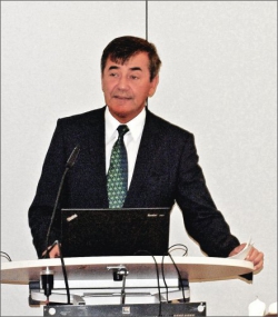 Na tiskové konferenci konané při K 2016 předal stávající ředitel společnosti Engel Peter Neumann symbolicky funkci generálního ředitele svému synovci Stefanu Englederovi