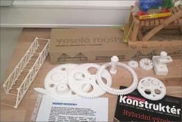 Ukázka 3D tisku hraček a součástek