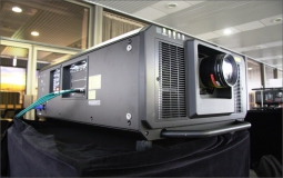 Panasonic v České republice premiérově představuje 4K+ laserový projektor s výkonem 27 000 lm