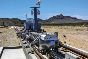 První test: demonstrační Hyperloop One na Nevadské zkušebně 9. května 2016