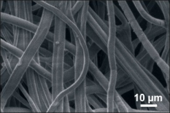 Vlákna oxidu křemičitého SiO2 z elekronového mikroskopu