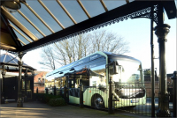 Infrastruktura OppCharge pro příležitostné nabíjení umožní celodenní nepřetržitý provoz elektrických autobusů Volvo