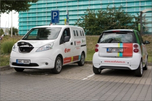 Hosté mají navíc k dispozici elektromobil Smart Ed