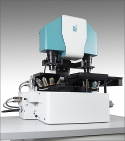Unikátní konfokální holografický mikroskop využitý pro zpracování 3D zobrazování vyvinutého vědeckou skupinou prof. Radima Chmelíka ve spolupráci s firmou Tescan