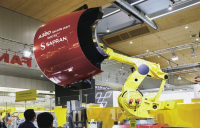 Na veletrhu EMO předváděl Fanuc robot, který unese 1 200 kg