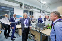 Plzeňským vědcům se daří překonávat problémy technologie výroby chytrých oken Plzeňským vědcům se daří překonávat problémy technologie výroby chytrých oken