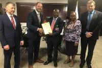Smlouvu podepsali zástupci ERA a zákazníka, jímž je nigerijské řízení letového provozu NAMA Smlouvu podepsali zástupci ERA a zákazníka, jímž je nigerijské řízení letového provozu NAMA