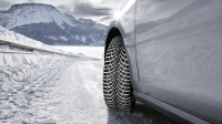 V praxi zimní pneumatiky na sněhu podávají nejlepší výkon, pokud jsou všechny jejich záběrové hrany odkryté. 