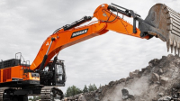 Model DX800LC-7 přínáší nejvyšší výkon, pohodlí a plynulý provoz Model DX800LC-7 přínáší nejvyšší výkon, pohodlí a plynulý provoz