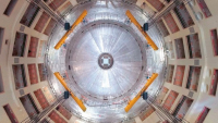 Pohled shora do „jámy“ pro tokamak ITER /Foto: ITER/