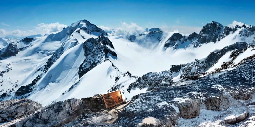 Prosklený bivak od CRA spojuje syrovost vysokohorského prostředí s moderními technologiemi