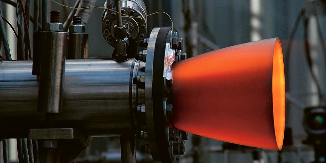 Vesmírné síly USA připravují autonomní továrny, které urychlí a zlevní výrobu komponent pro rakety