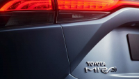 V Paříži začne jezdit 600 nových vodíkových taxi Toyota Mirai 