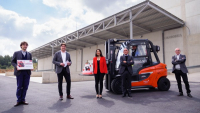 Milióntý vozík od Linde Material Handling v Aschaffenburgu míří na své budoucí pracoviště