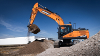 Doosan představuje nové pásové rypadlo DX225LC-7 Doosan představuje nové pásové rypadlo DX225LC-7