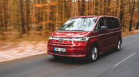 Nový Multivan přijíždí k českým prodejcům