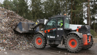 Trojice teleskopických nakladačů Bobcat pomáhá recyklovat odpad na východě Polska