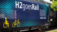 Deutsche Bahn a Siemens Mobility představují novou vodíkovou jednotku a přívěs pro skladování vodíku