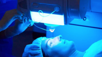 Nejrychlejší laser na světě zkrátí operaci na vteřiny
