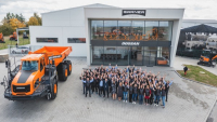 GARNEA slaví 30 let od založení a otevírá novou Doosan halu GARNEA slaví 30 let od založení a otevírá novou Doosan halu