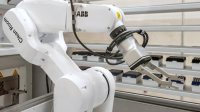 Roboty ABB pomáhají výzkumným a diagnostickým centrům řešit problémy spojené s onemocněním covid-19