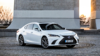 Nejoblíbenější limuzína od Lexus je model ES