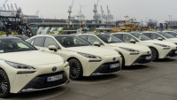 V Hamburku jezdí 25 nových vodíkových taxi Toyota Mirai V Hamburku jezdí 25 nových vodíkových taxi Toyota Mirai